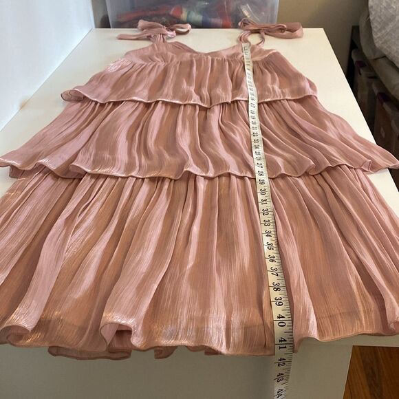 Lush Blush Pink Tie Strap Shimmer Tiered Midi Dress Size Medium - Picture 14 of 14